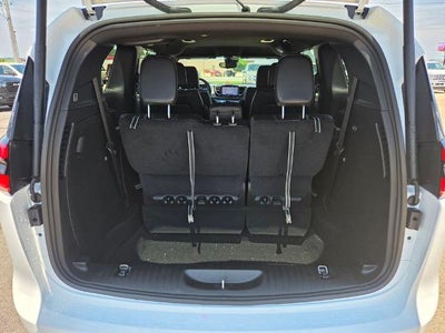 2027 Chrysler Pacifica Select AWD