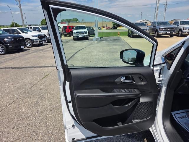 2027 Chrysler Pacifica Select AWD