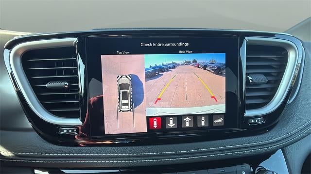 2026 Chrysler Pacifica Select AWD