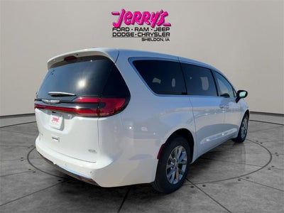 2026 Chrysler Pacifica Select AWD