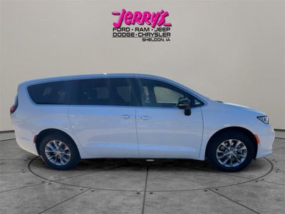 2026 Chrysler Pacifica Select AWD