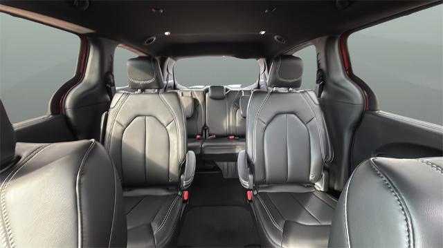 2026 Chrysler Pacifica Select AWD