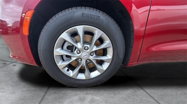 2026 Chrysler Pacifica Select AWD