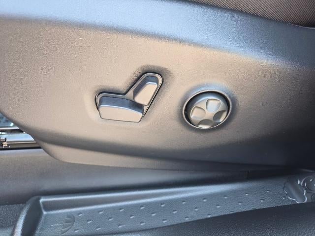 2027 Chrysler Pacifica Select AWD