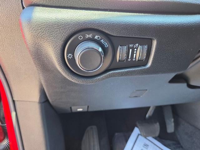 2027 Chrysler Pacifica Select AWD