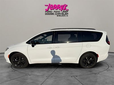 2026 Chrysler Pacifica Limited AWD