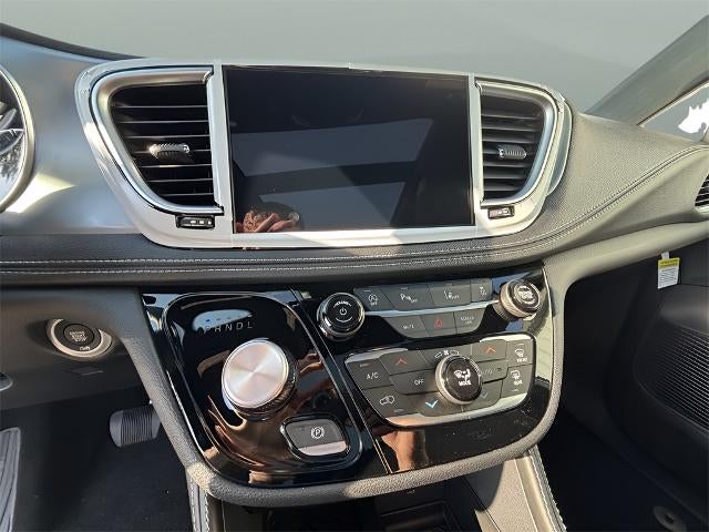 2026 Chrysler Pacifica Limited AWD