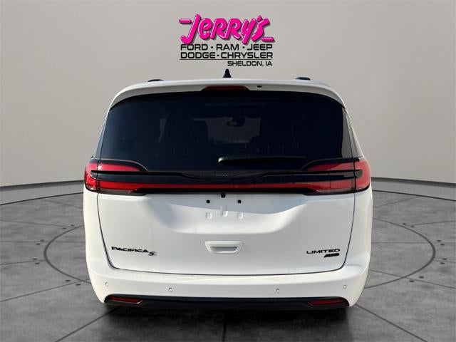 2026 Chrysler Pacifica Limited AWD