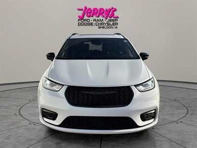 2026 Chrysler Pacifica Limited AWD