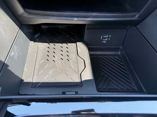 2027 Chrysler Pacifica Limited AWD