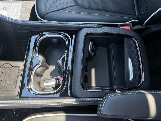 2027 Chrysler Pacifica Limited AWD