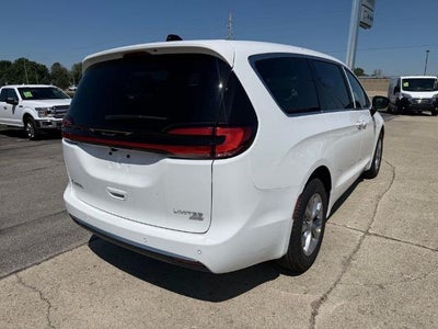 2027 Chrysler Pacifica Limited AWD