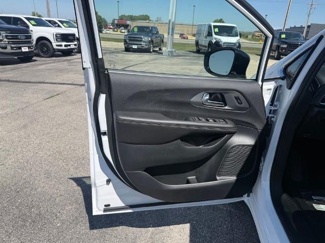 2027 Chrysler Pacifica Limited AWD