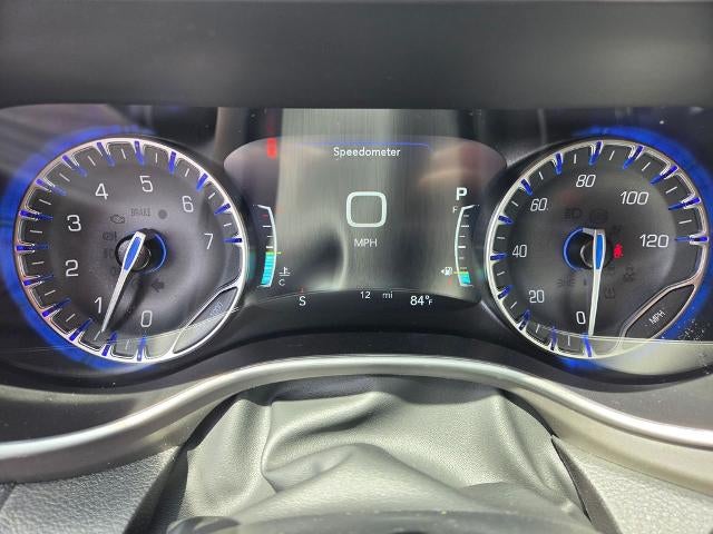 2027 Chrysler Pacifica Limited AWD