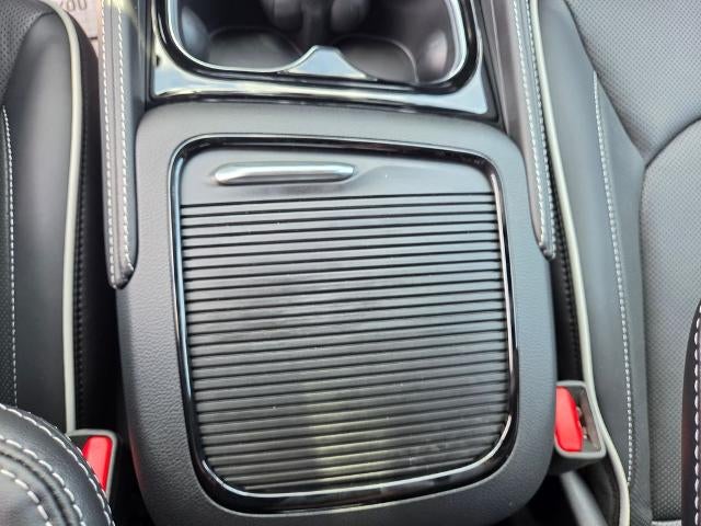 2027 Chrysler Pacifica Limited AWD