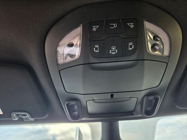 2027 Chrysler Pacifica Limited AWD
