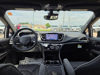 2027 Chrysler Pacifica Limited AWD