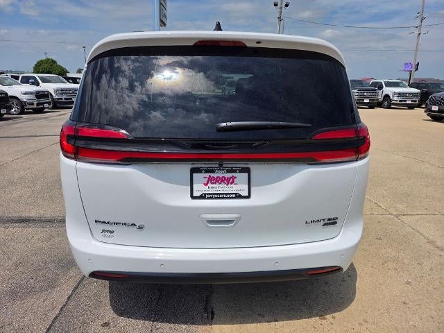 2027 Chrysler Pacifica Limited AWD