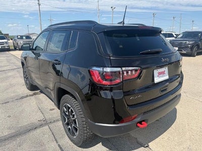 2026 Jeep Compass Trailhawk 4x4 *Ltd Avail*