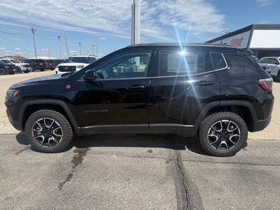 2026 Jeep Compass Trailhawk 4x4 *Ltd Avail*