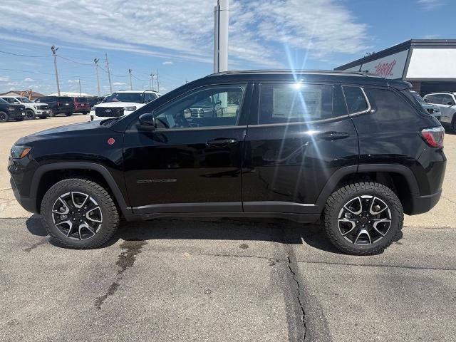 2026 Jeep Compass Trailhawk 4x4 *Ltd Avail*